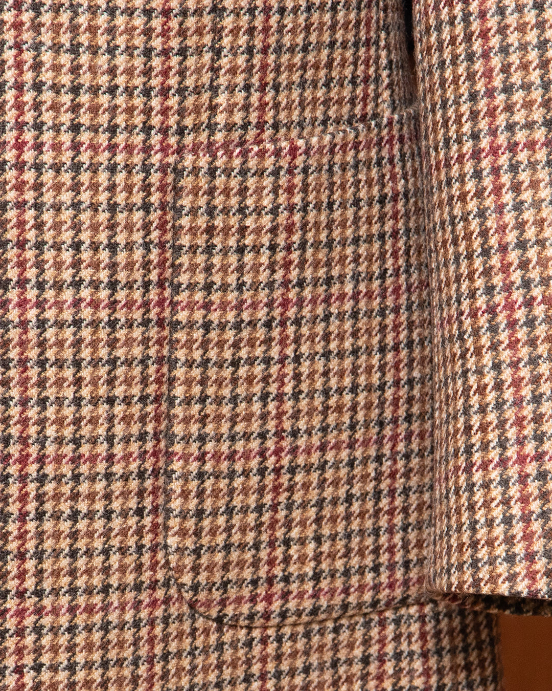 Lo Spezzato Sartoriale Autunnale: Ridefinire il Business Casual di Lusso