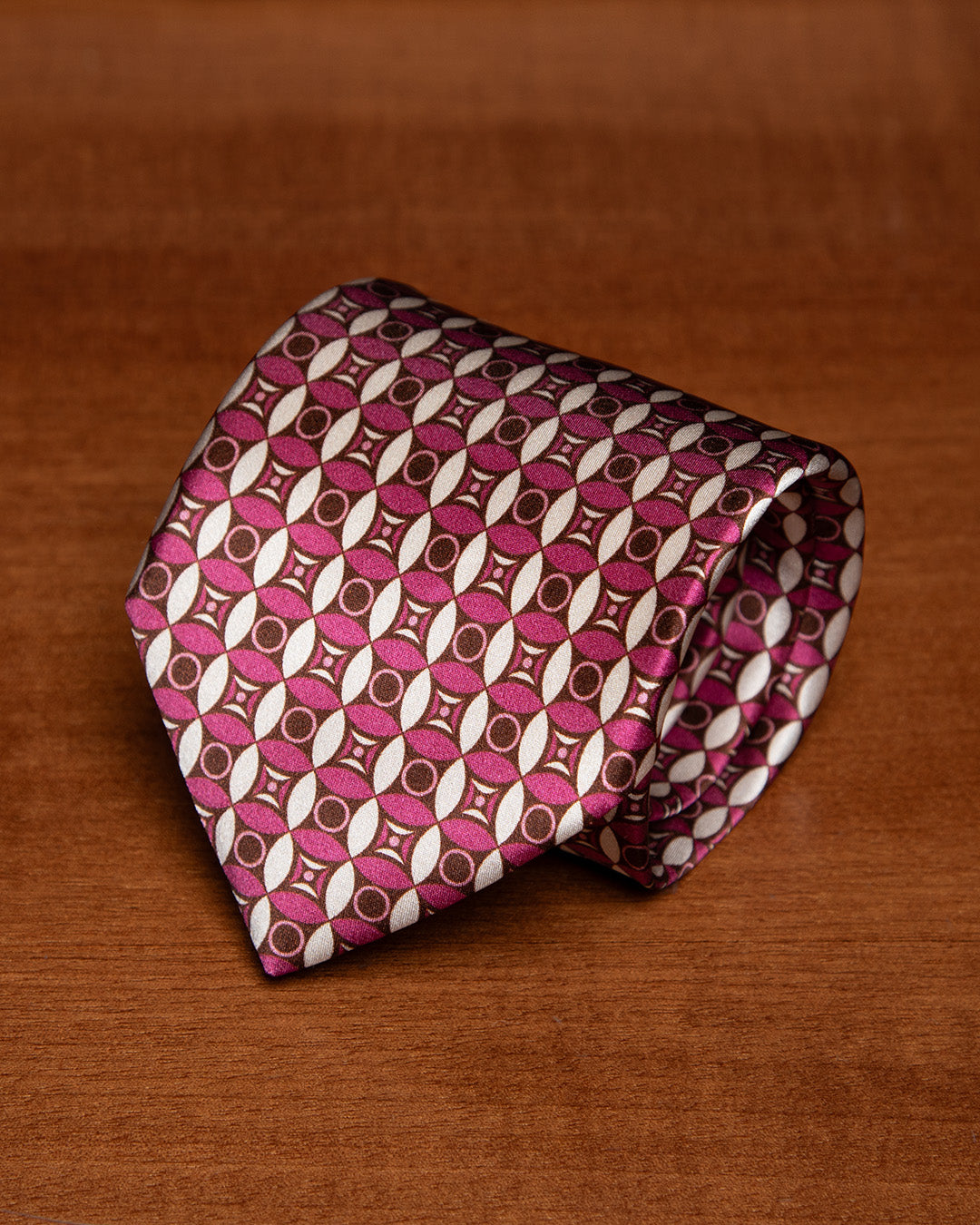 Cravatta Rosa e Arancio con Mosaico Geometrico
