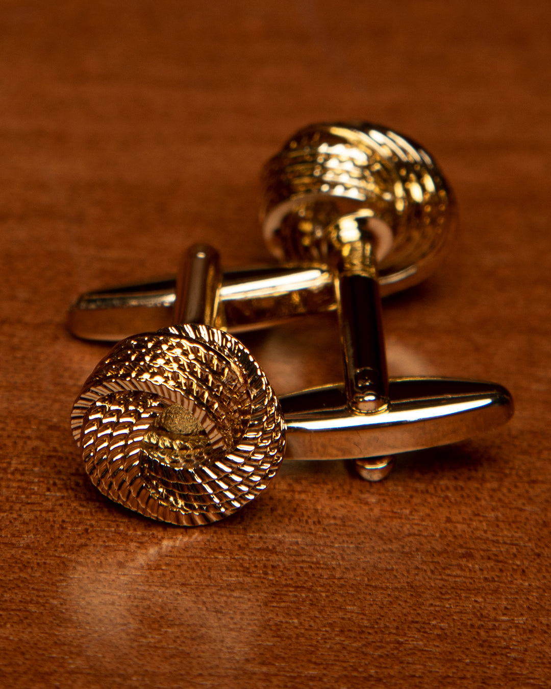 Gold-Colored Intertwined Cufflinks