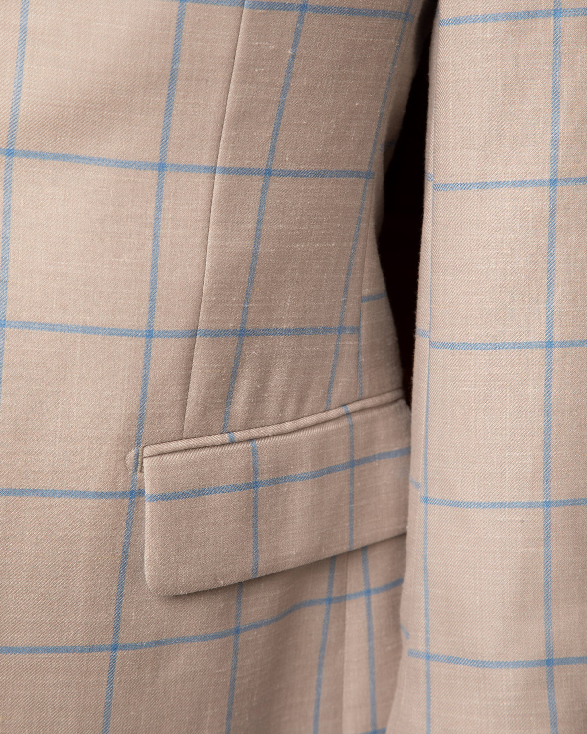Abito Giotto Beige a Quadri Blu con Gilet