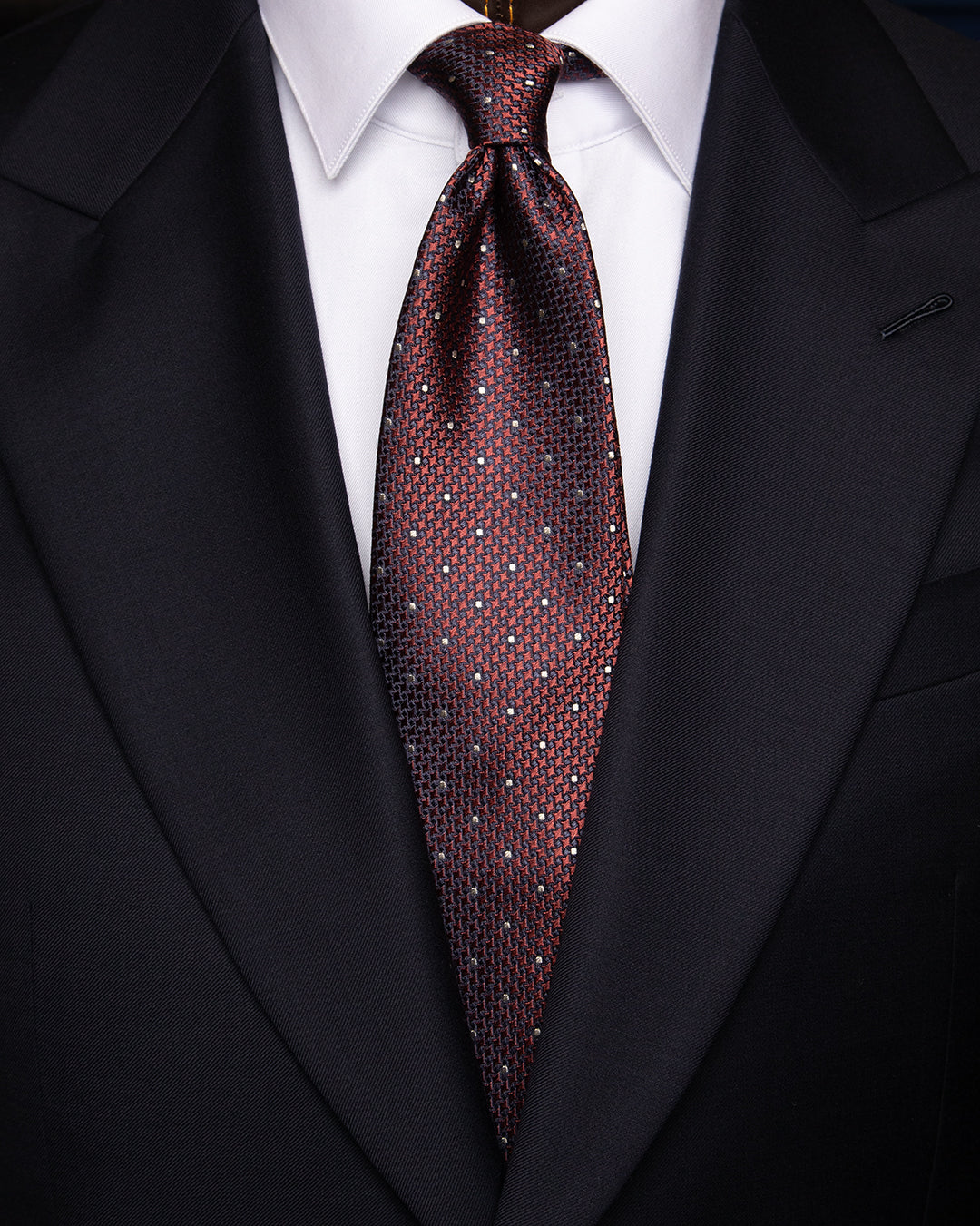 Cravatta Blu Elegante con Rombi Bordeaux