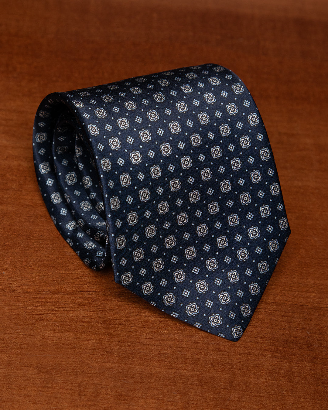 Cravatta Blu Scuro con Microfantasia