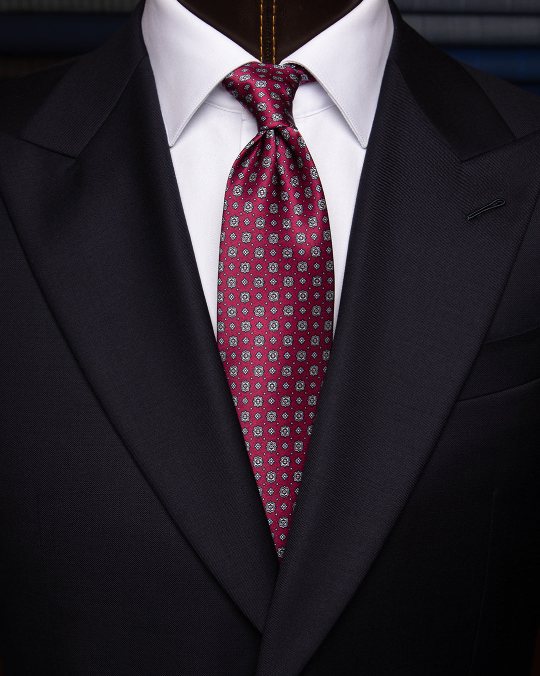 Cravatta Bordeaux con Motivo Floreale Grigio