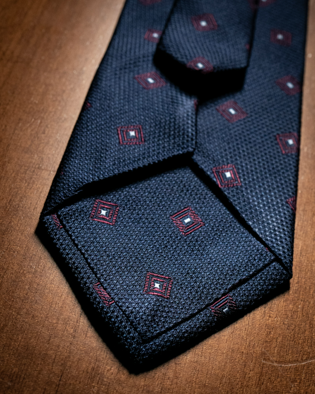 Cravatta Blu con Fantasia Rombi Bordeaux