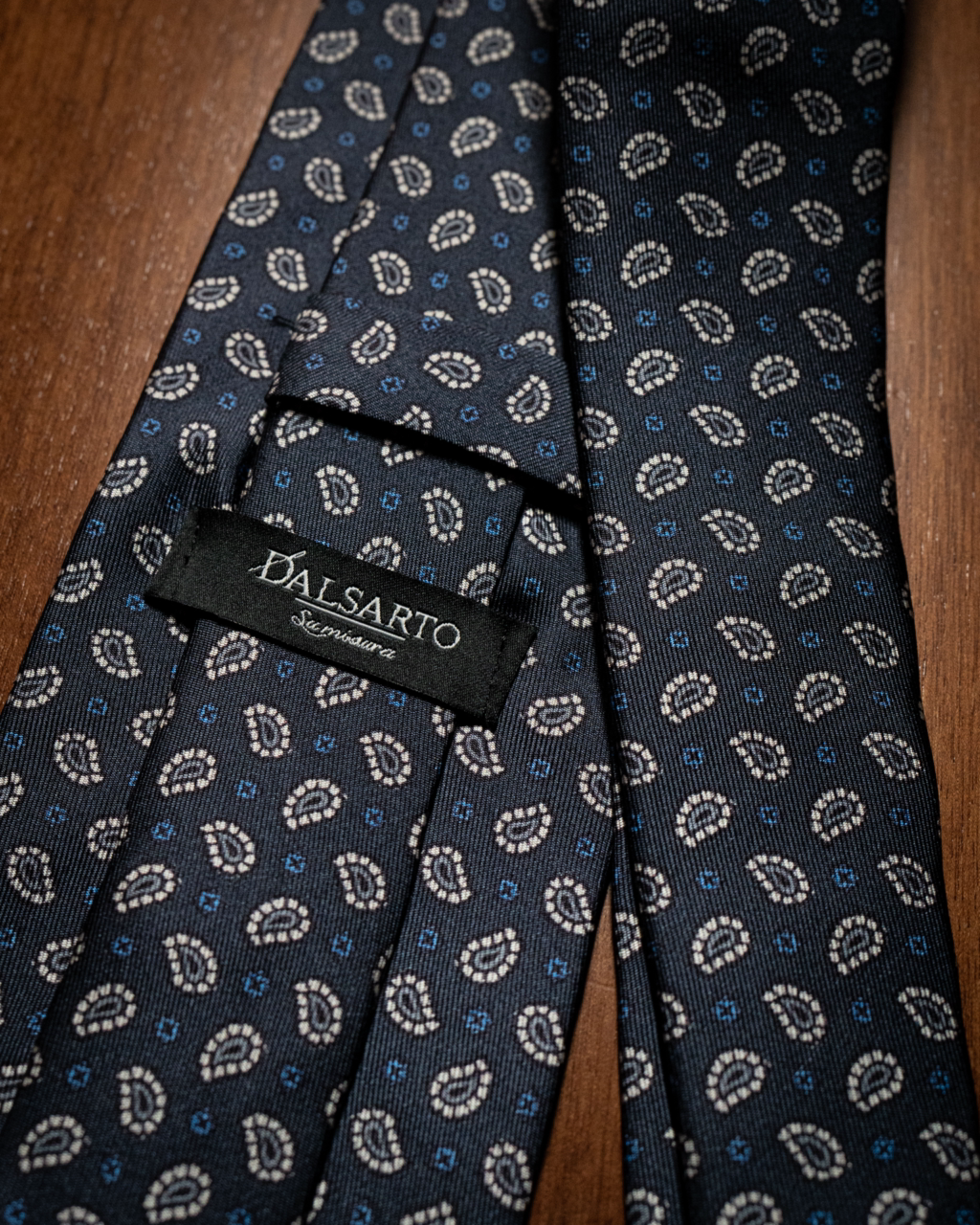 Cravatta Blu Notte con Paisley Grigio