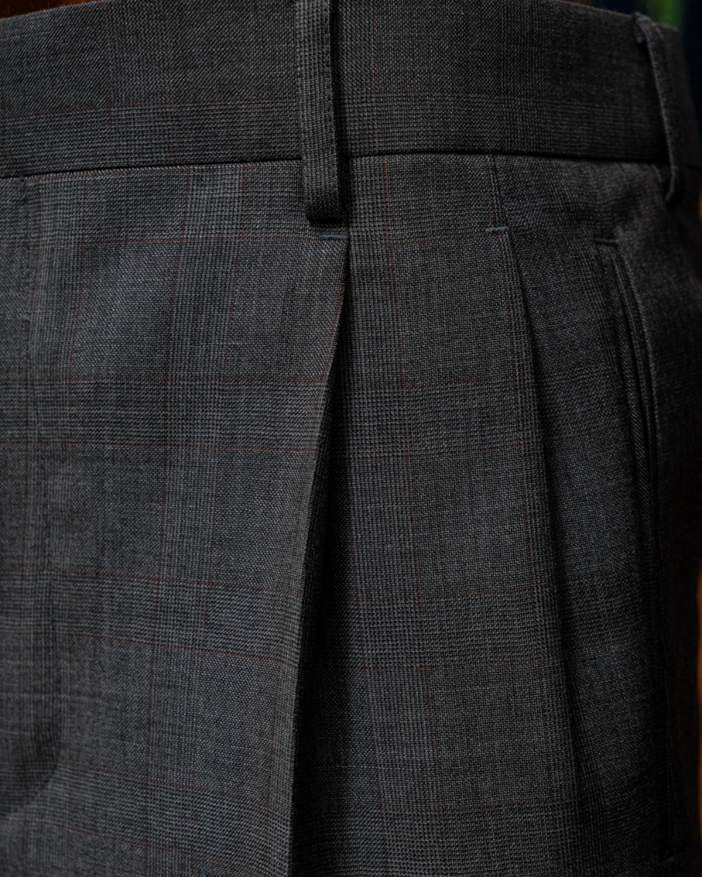 Pantalone Tiziano Grigio Cenere con Quadri Rossi