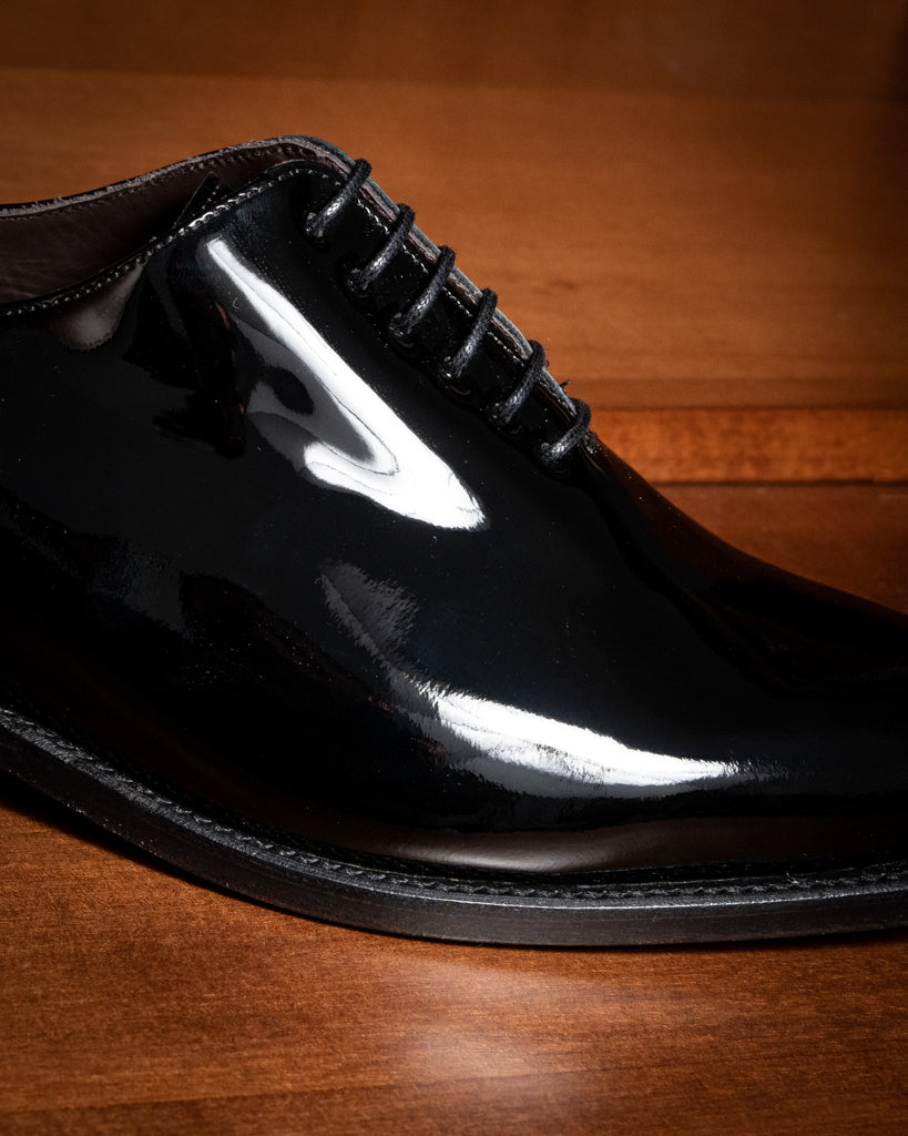 Zurich Whole Cut Shiny Black Shoe