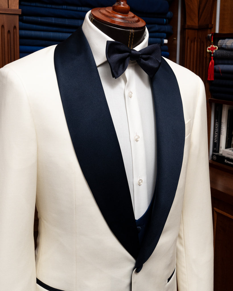 Smoking Donatello Crema con Raso Blu e Gilet Blu Cobalto