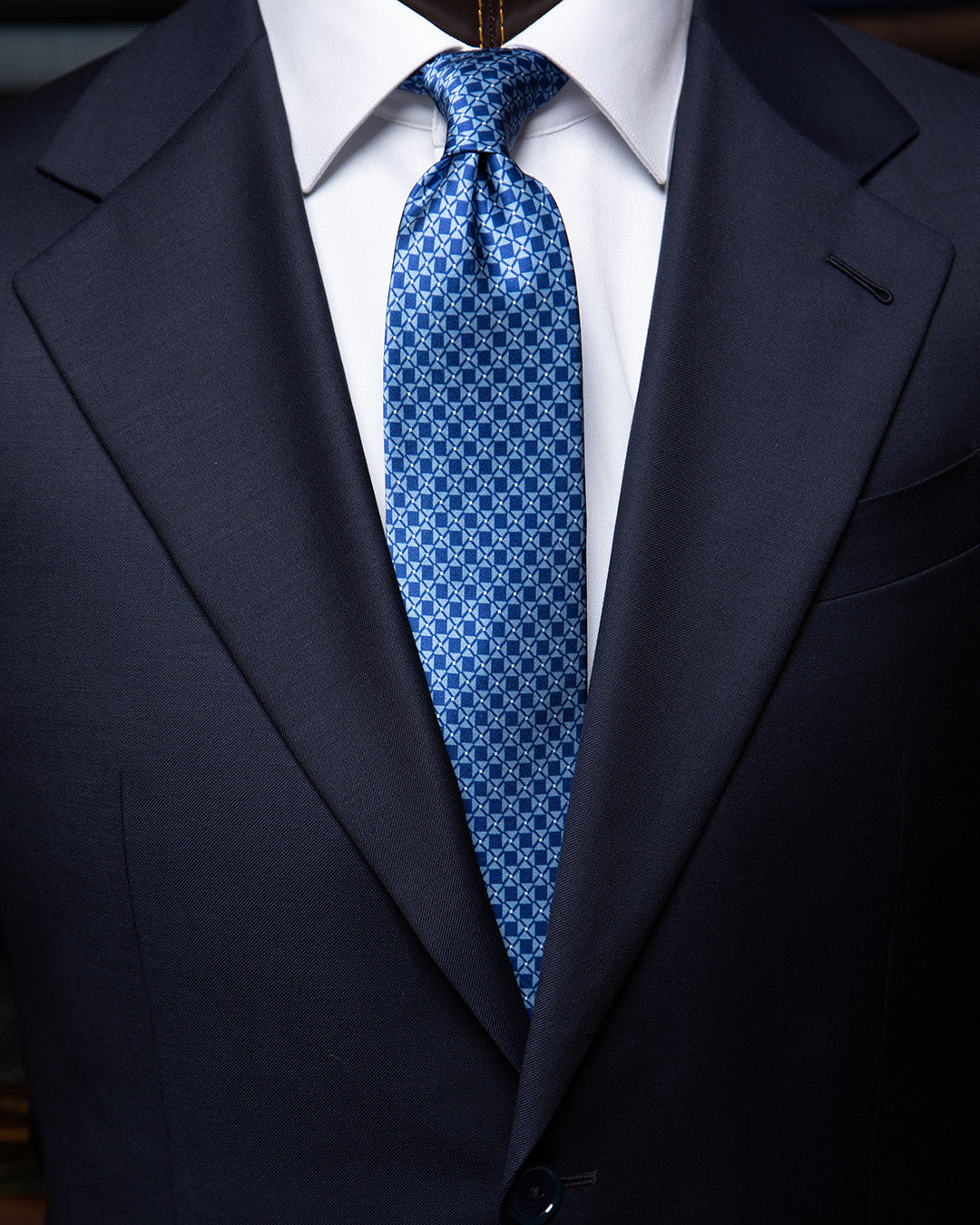 Cravatta Azzurra e Blu con Motivo Geometrico