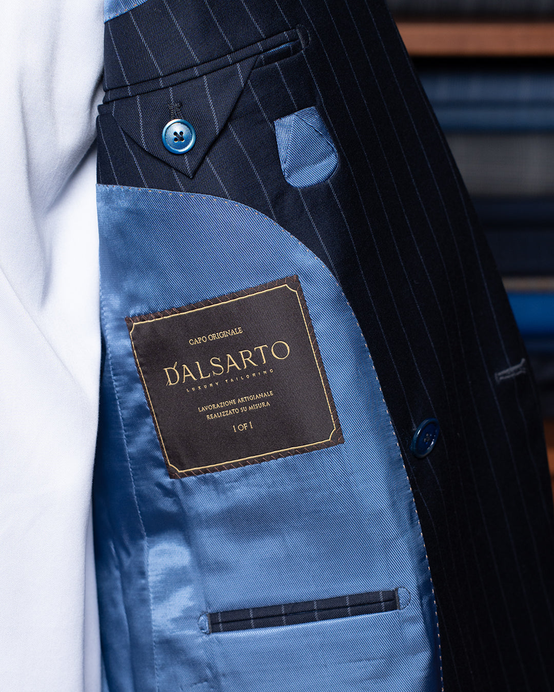 Abito Perugino Gessato Blu Navy con righe Azzurre