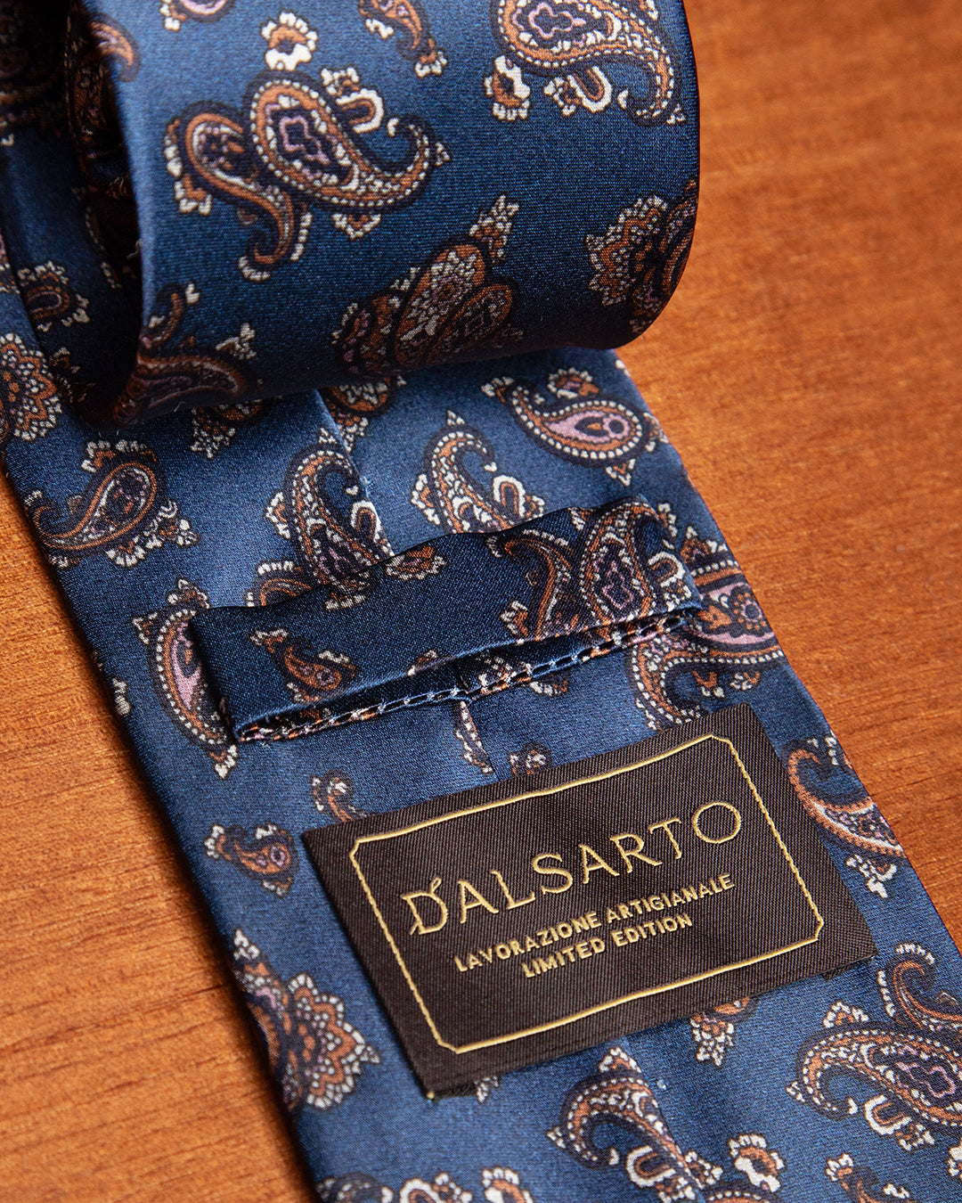 Cravatta Blu con Fantasia Paisley Marrone e Bianca