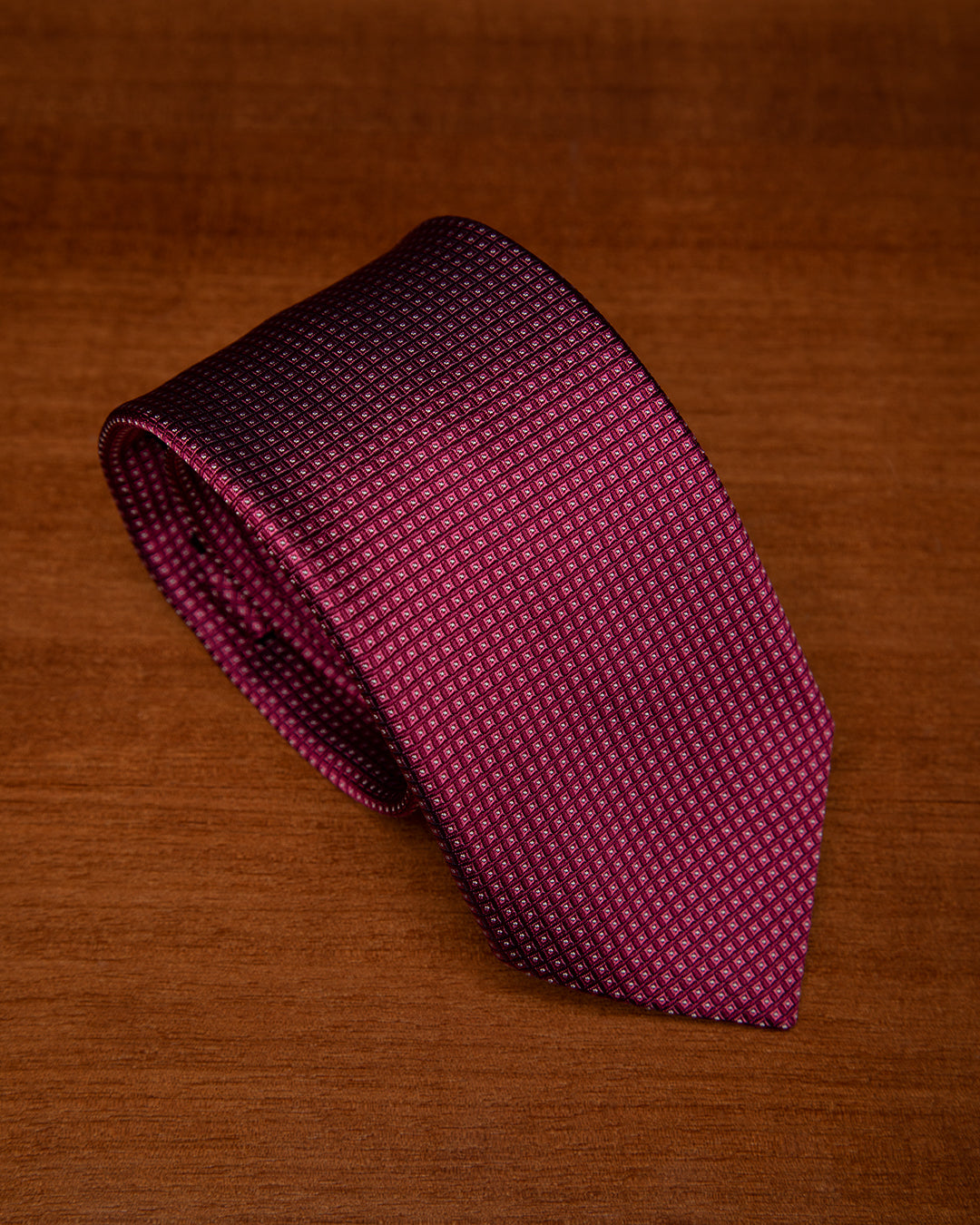 Cravatta Jacquard Rosa Magenta Con Microquadri Fucsia